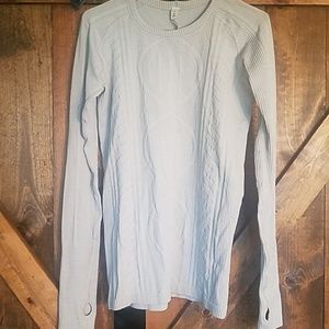Lululemon rest less pullover size 10